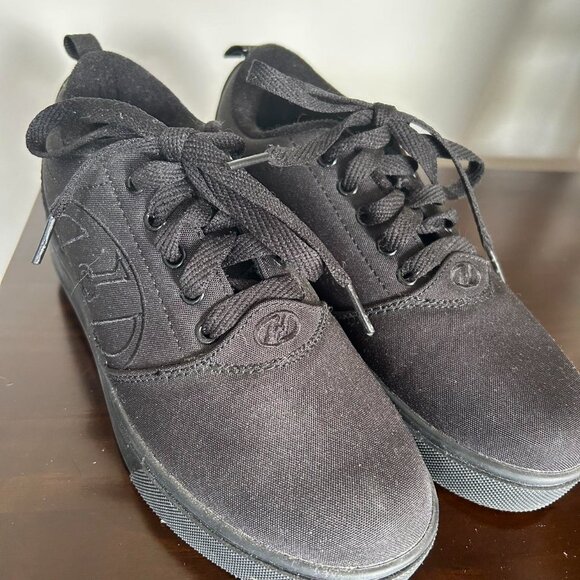 Heelys All Black Unisex Skate Shoes, Youth Size 5 - Picture 2 of 3